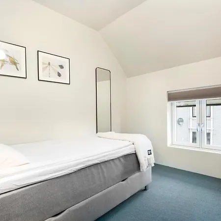- Bedroom With En Bathroom
