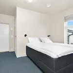 - Bedroom With En Bathroom