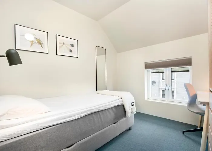 - Bedroom With En Bathroom